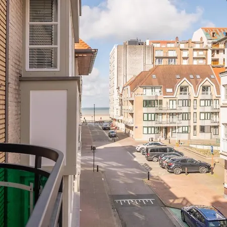 Casa de Férias Pino, Cosy à Zee Voor 9 Gasten Met Terras