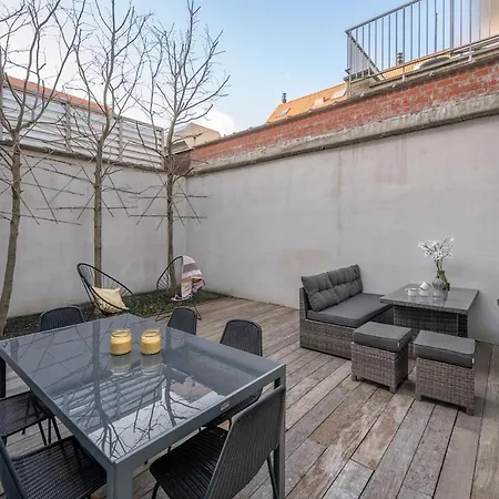 Pino, Cosy A Zee Voor 9 Gasten Met Terras Knokke-Heist