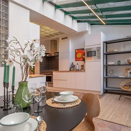 Pino, Cosy à Zee Voor 9 Gasten Met Terras * Knokke-Heist