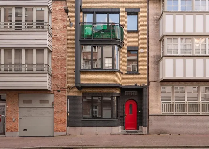 Pino, Cosy A Zee Voor 9 Gasten Met Terras Knokke-Heist