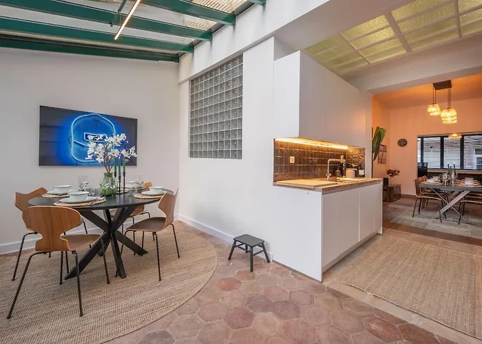 Pino, Cosy A Zee Voor 9 Gasten Met Terras Knokke-Heist