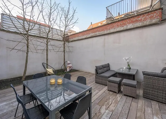 Pino, Cosy A Zee Voor 9 Gasten Met Terras Knokke-Heist